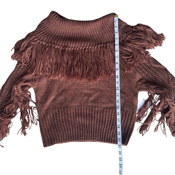 WILLOW AND ROOT Off The Shoulder Fringe Sweater in Mink Brown Women’s Medium - Picture 9 of 9
